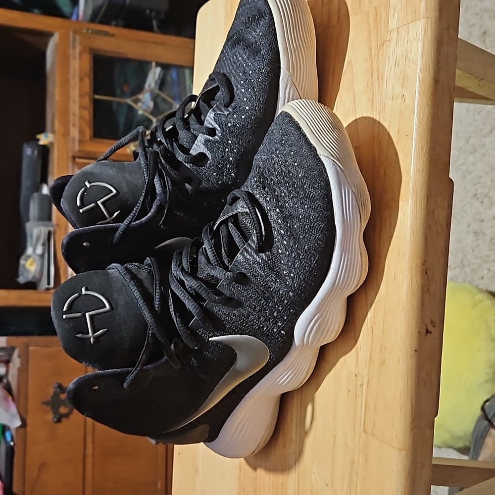 Nike Hyperdunk women's size 9 Black